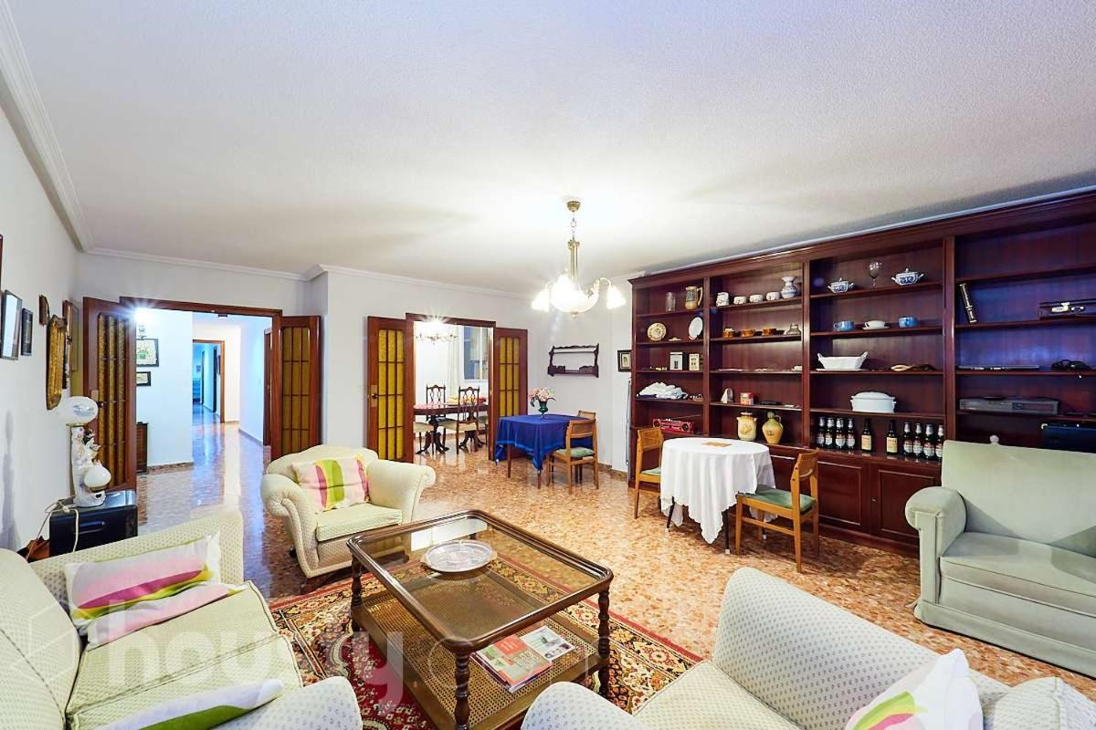 Classic Bedroom In The Center Of Alicante Eksteriør bilde